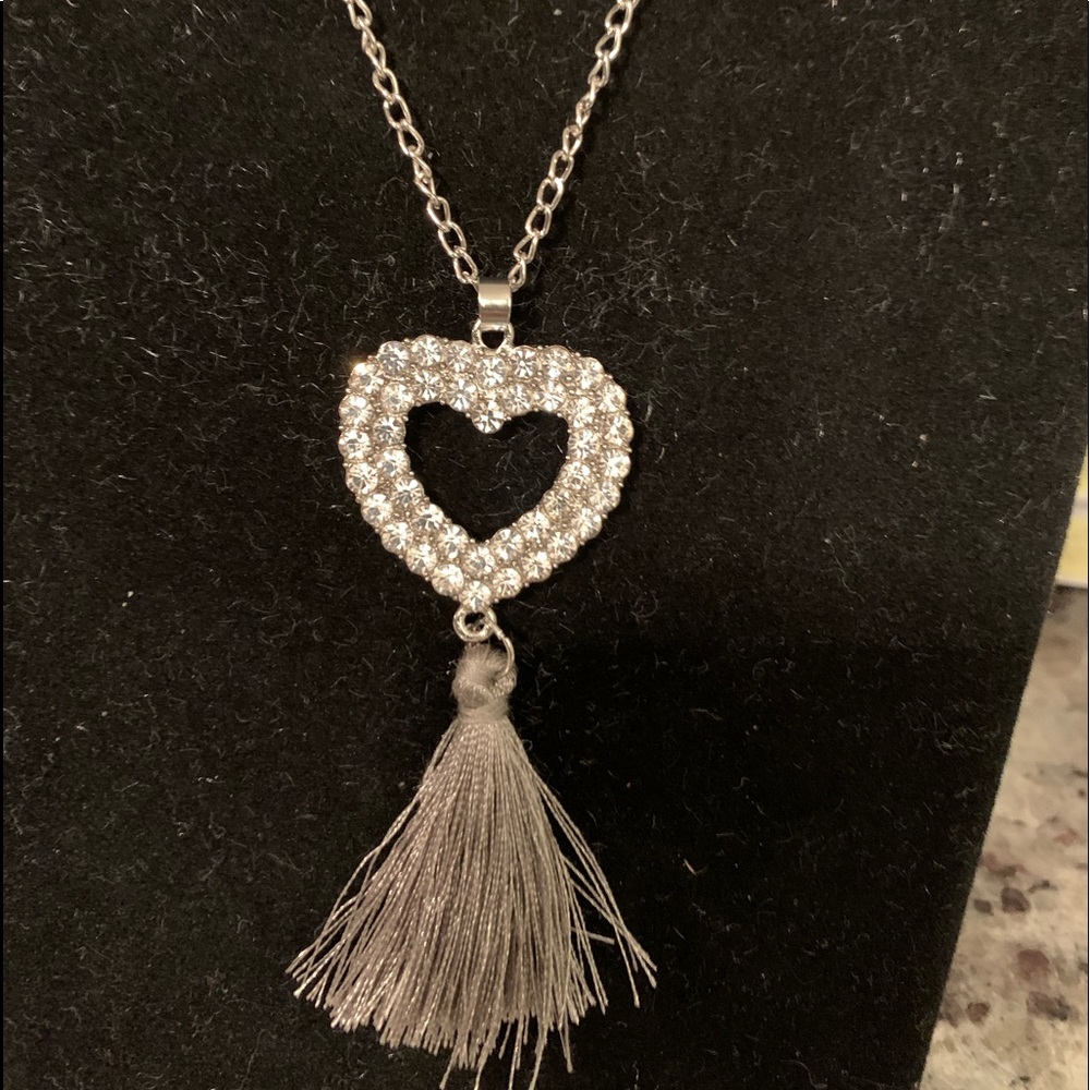 🔥🔥🔥NWT Beautiful women’s necklace